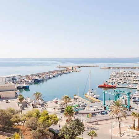 Faro Puerto Эстепона Экстерьер фото